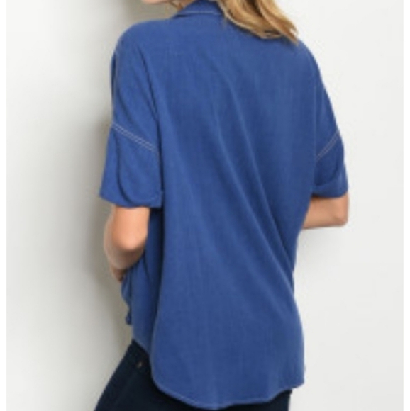 NWT!! Short Sleeve Tunic Button Up - Picture 3 of 3